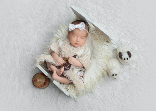 Ньюборн позировка